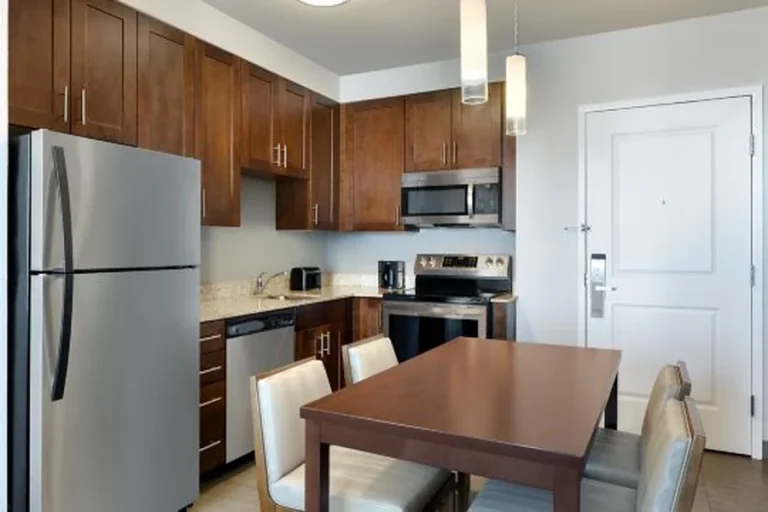 Best Hotels in Orlando with Kitchen for Every Traveler